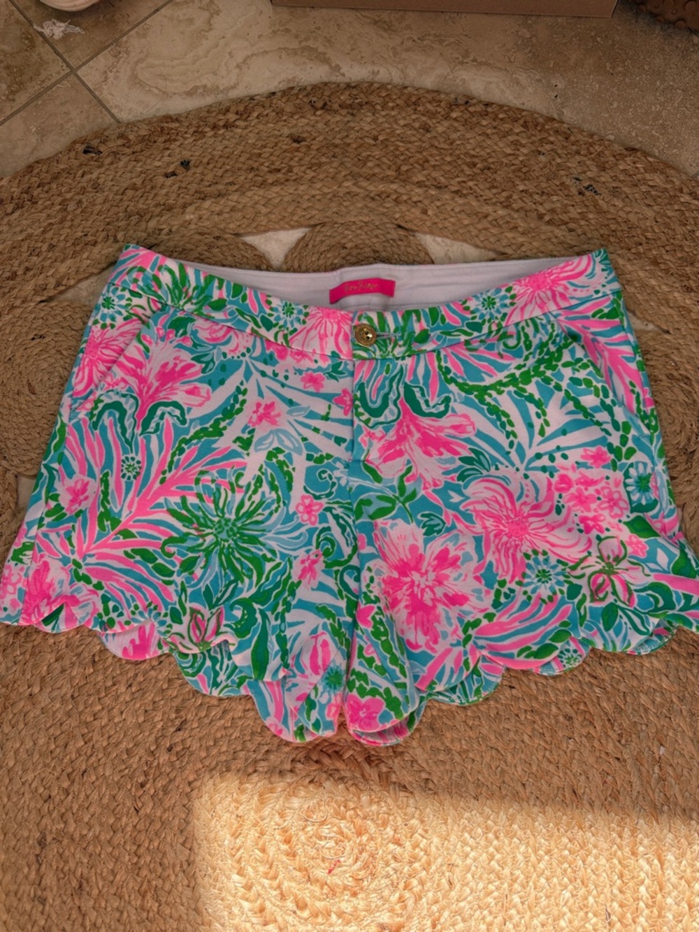 Lilly Pulitzer Pink Green Blue Floral Scallop Hem Shorts